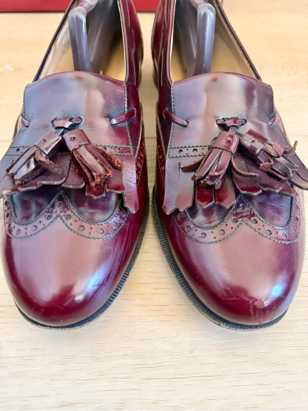 Salvatore Ferragamo Men's Dark Burgundy Tassel Loafers Lucas Bordeaux Size 8D